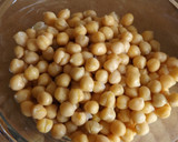 Foto del paso 1 de la receta: Plato de arroz, garbanzos y huevo a la plancha