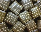 A picture of step 5 of Five-Color Bánh Chưng (Kim, Mộc, Thủy, Hỏa, Thổ).