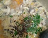 Foto langkah ke 2 dari resep Chicken mushy creamy soup.