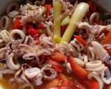 Foto langkah ke 4 dari resep Oseng Cumi Pedas.