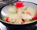 A picture of step 4 of Pan steam chicken with masalay dar sabzi.