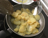 Foto del paso 6 de la receta: Patatas (blandas) con huevos y chorizo
