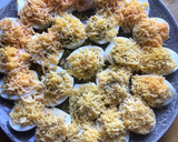 Foto del paso 19 de la receta: Huevos rellenos de tres sabores