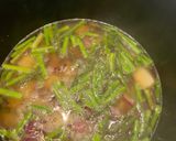 Foto del paso 4 de la receta: Crema de espárragos, patata y cebolla morada