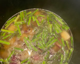 Foto del paso 4 de la receta: Crema de espárragos, patata y cebolla morada