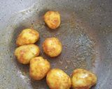 A picture of step 1 of Restaurant Style Dum Aallo.