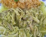 Foto del paso 4 de la receta: Pollo deshebrado en salsa de cilantro