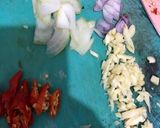 Foto langkah ke 2 dari resep Telur Ceplok Saus Tiram.