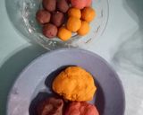 Foto langkah ke 1 dari resep Bola-bola ubi kopong.