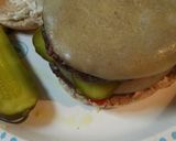 A picture of step 4 of Pita Bread Cheeseburger.