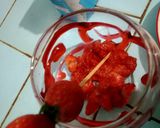 Foto langkah ke 1 dari resep Milkshake Strawberry.