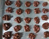 Foto langkah ke 4 dari resep Kue Kering Kacang Coklat.