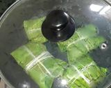 A picture of step 4 of Bhatki macher paturi.