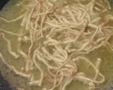 Foto langkah ke 3 dari resep Jamur enoki krispi.
