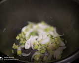 Foto del paso 1 de la receta: Crema de Guisantes con Crujiente de York al Vino Blanco en Olla Programable