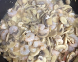 Foto del paso 3 de la receta: Champiñones con gambas al cava