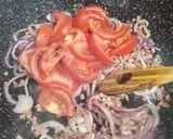 Tojásos lecsó kolbásszal recept fázis 1 fotója