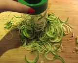 Foto del paso 1 de la receta: Spaghettis de calabacín deliciosos en 10'