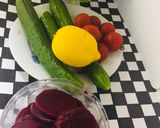 Foto del paso 1 de la receta: Ensalada Veraniega con beterraga, tomatitos cherry, pepino, lechuga!