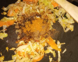 A picture of step 3 of Triangle cabbage pie.