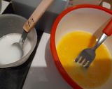 Foto langkah ke 2 dari resep Sup jagung wortel telur.