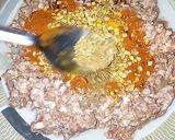 A picture of step 2 of Kachy Qeemy Ke Kabab.