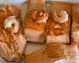 Foto del paso 5 de la receta: Salmón con salsa de puerros y gambas