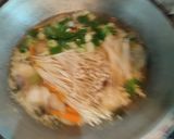 Foto langkah ke 5 dari resep Sup dori enoki.