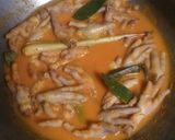 Foto langkah ke 3 dari resep Gulai Ceker Mercon.