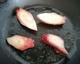 Foto del paso 5 de la receta: Pulpo con patatas asadas y mojo picón