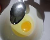 Foto langkah ke 3 dari resep Sandwich Roti Telur Lipat.