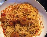 Foto del passaggio 7 della ricetta Spaghetti con polpette di tonno