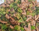 Krémes burgonyapüré, gombás brokkolis raguval (vegán) recept fázis 4 fotója