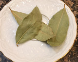 Foto del paso 1 de la receta: Traseros de pollo escabechados