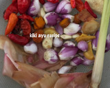 Foto langkah ke 3 dari resep Perkedel Oncom & Sambal Bongkot Bali.