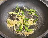 Foto langkah ke 3 dari resep Tumis Tahu dan Sawi Putih.