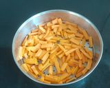 A picture of step 1 of Red Carrot Pickle.