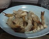 Foto langkah ke 1 dari resep Udang Goreng Tepung.