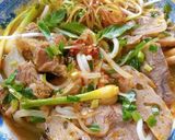 Hình bước làm 4 của món Bún Bò Huế (Bắp bò,sườn bò và chả lụa)