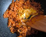 Gambar langkah 5 resipi NasGor Cendawan & Telur.