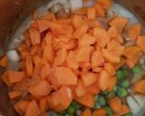 A picture of step 6 of My Clay pot pies ☺.