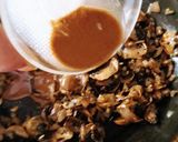 A picture of step 2 of Italian Chinese-Garlic Mushrooms.