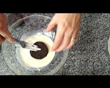 Foto del paso 2 de la receta: Alfajores Oreo caseras bañadas en chocolate