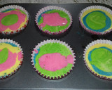 Foto del paso 3 de la receta: Cupcakes Arcoiris (Sin Manteca)