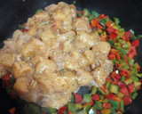 Foto del paso 6 de la receta: Tacos de pollo especiado con pimientos y guarnición