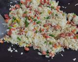 Foto langkah ke 4 dari resep Nasi Goreng Hongkong.