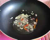 Foto langkah ke 2 dari resep Tumis Jamur Tiram Tauge.