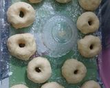 Foto langkah ke 5 dari resep Donat Kimpul Tanpa Mixer.
