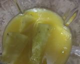 Foto del paso 1 de la receta: Licuado de piña y naranja