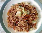 Foto langkah ke 4 dari resep Mie goreng kecap.